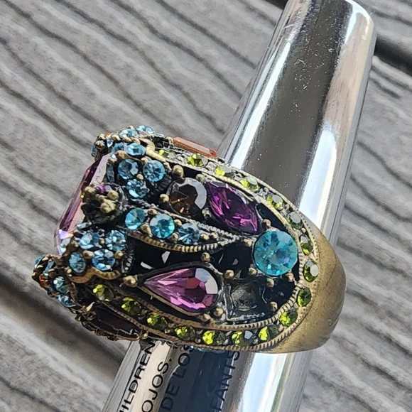 Beautiful colorful ring - Picture 3 of 9